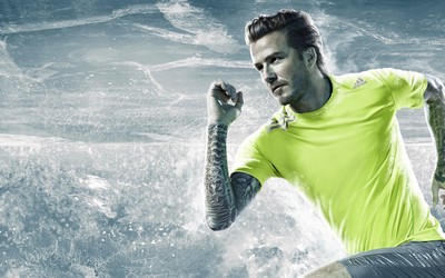 欧盈体育动态-于帕梅卡诺又送致命失误