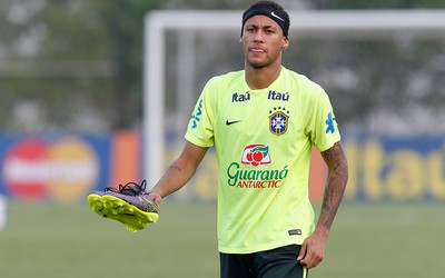 欧盈体育焦点-伊尼戈·马丁内斯关键头球解围出底线